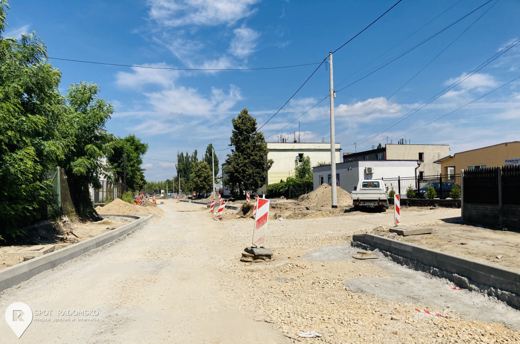 PRZEBUDOWA UL. ŚW. ROZALII W RADOMSKU|LIPIEC 2020