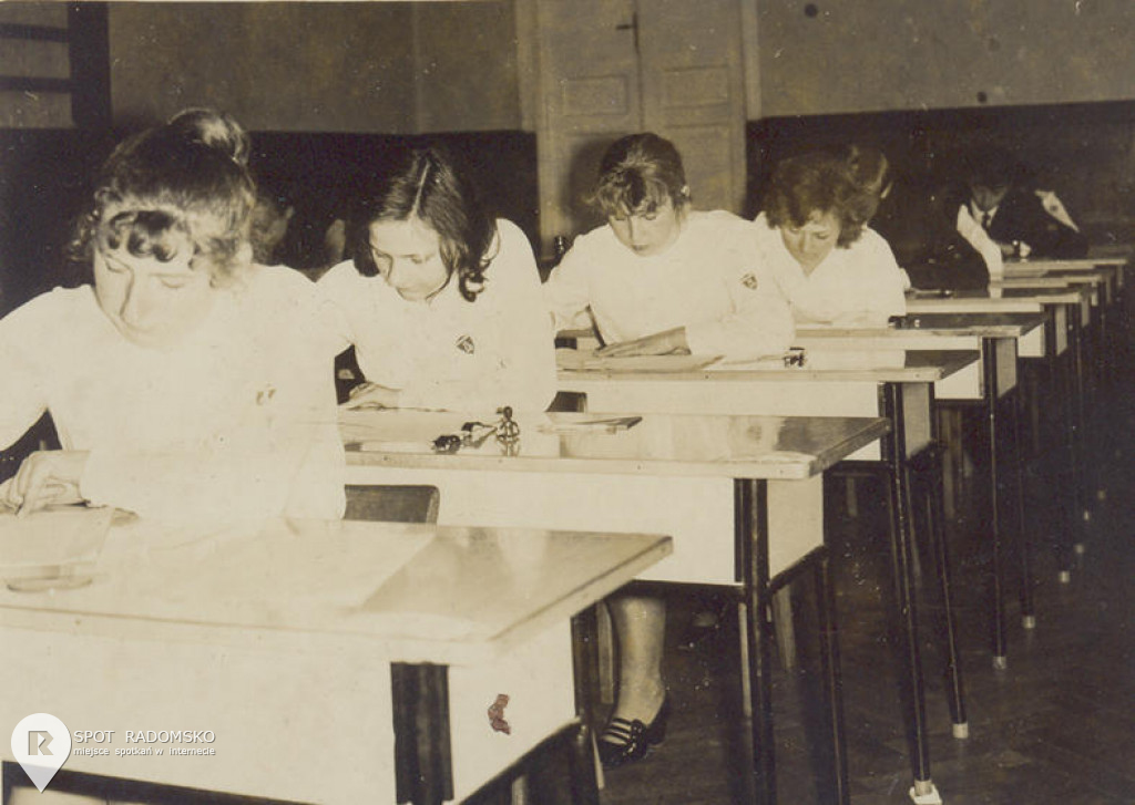 II Liceum Ogólnokształcące w Radomsku NASZA KLASA