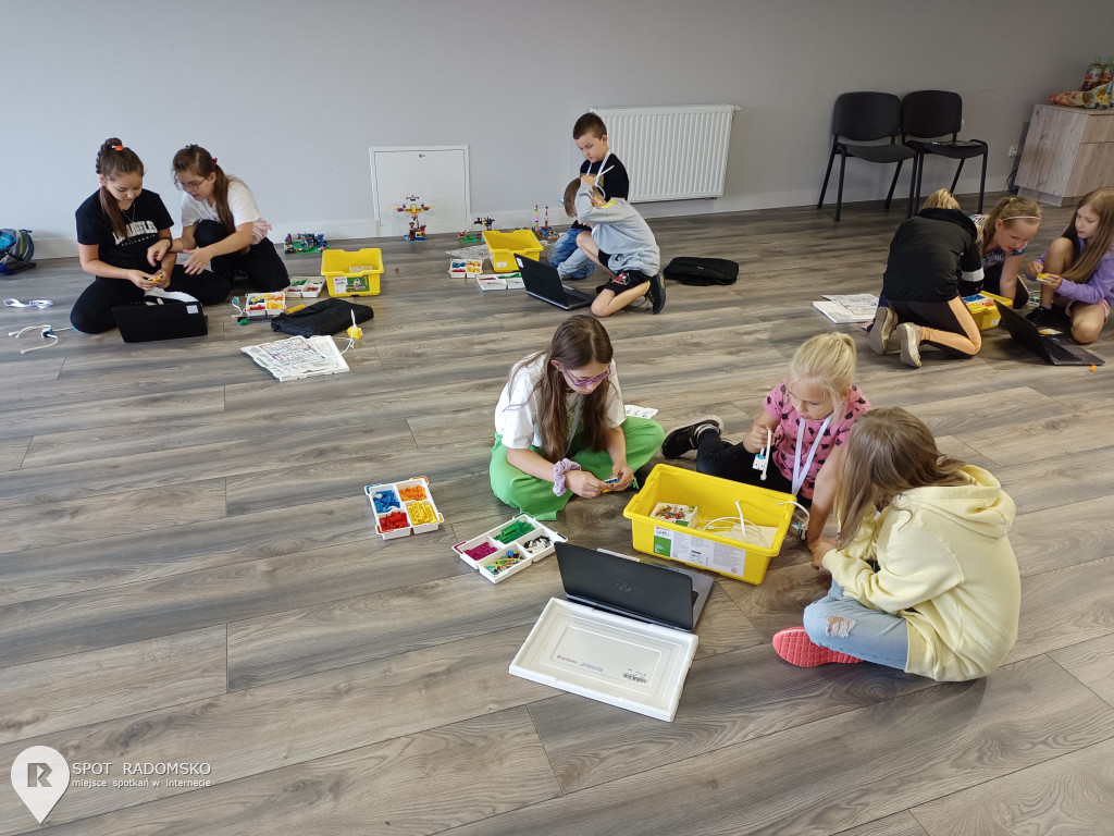 Warsztaty z robotyki i programowania w GOK Kodrąb