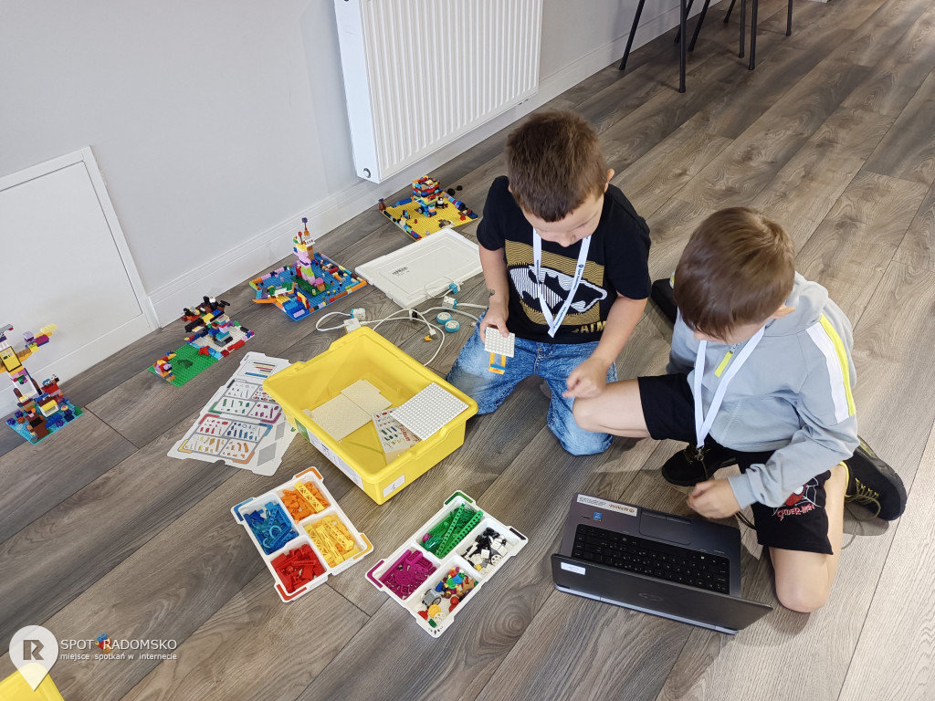 Warsztaty z robotyki i programowania w GOK Kodrąb