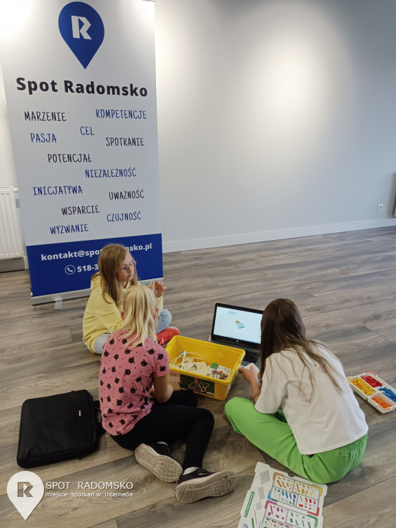 Warsztaty z robotyki i programowania w GOK Kodrąb