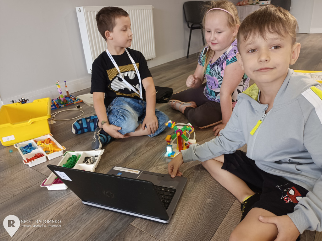 Warsztaty z robotyki i programowania w GOK Kodrąb