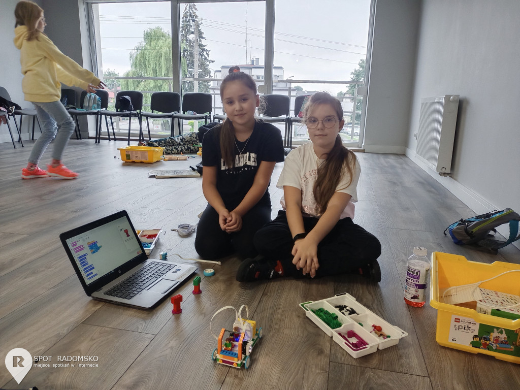 Warsztaty z robotyki i programowania w GOK Kodrąb