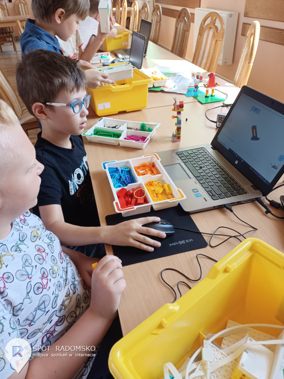 Warsztaty z robotyki i programowania w Kamieńsku
