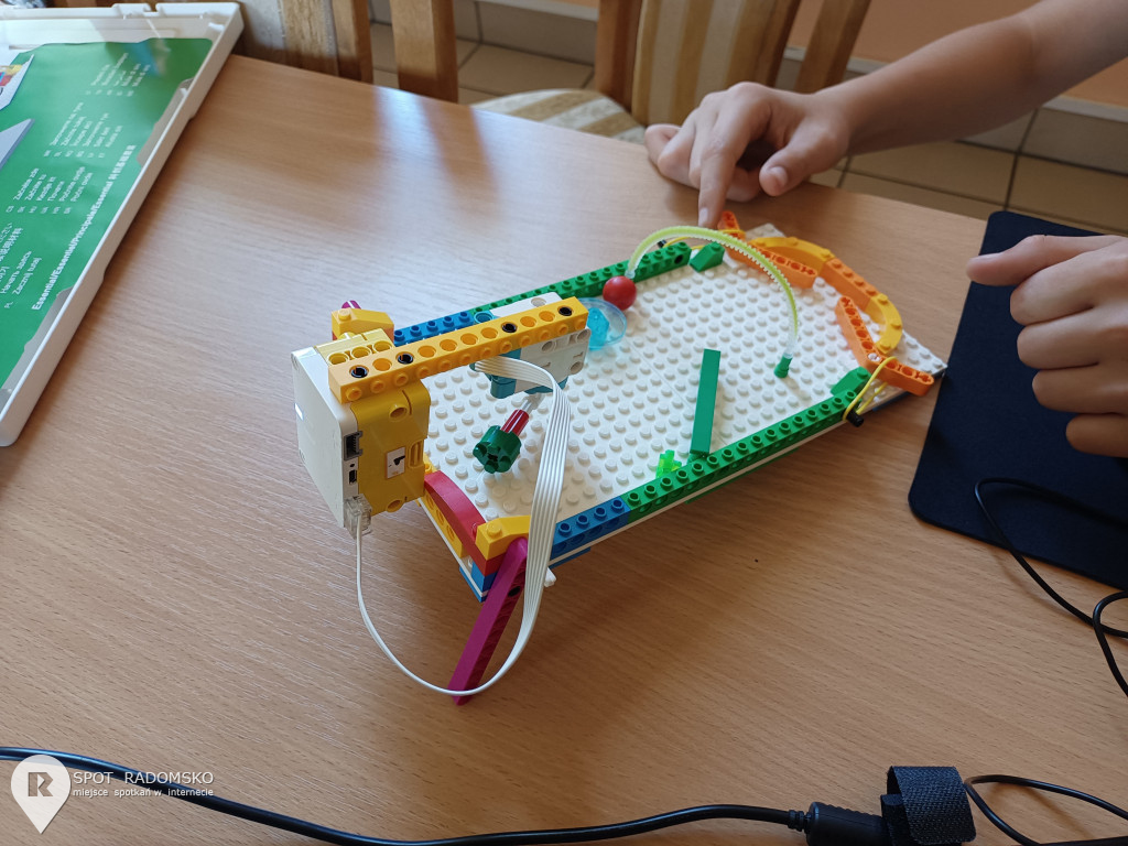 Warsztaty z robotyki i programowania w Kamieńsku