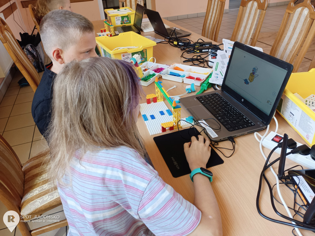 Warsztaty z robotyki i programowania w Kamieńsku