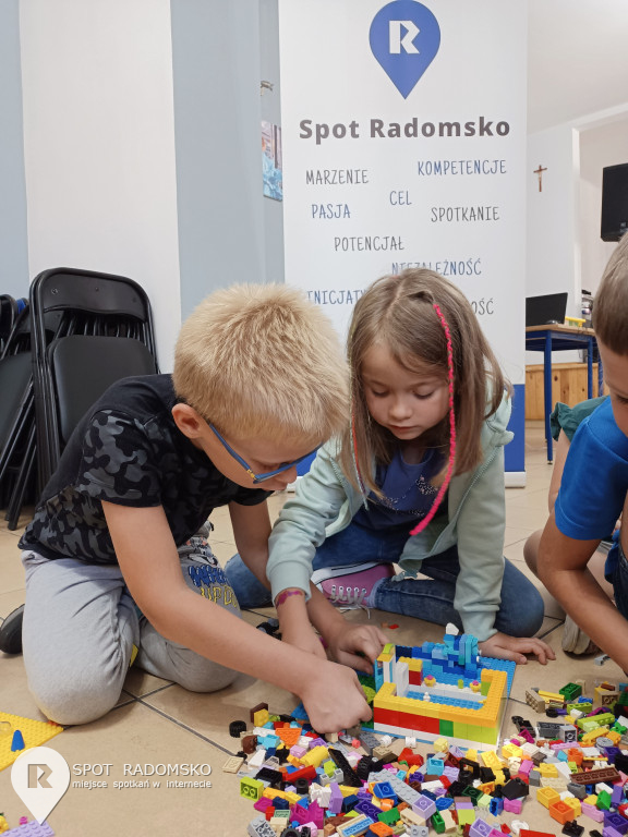 Warsztaty z robotyki i programowania w GOK Gidle
