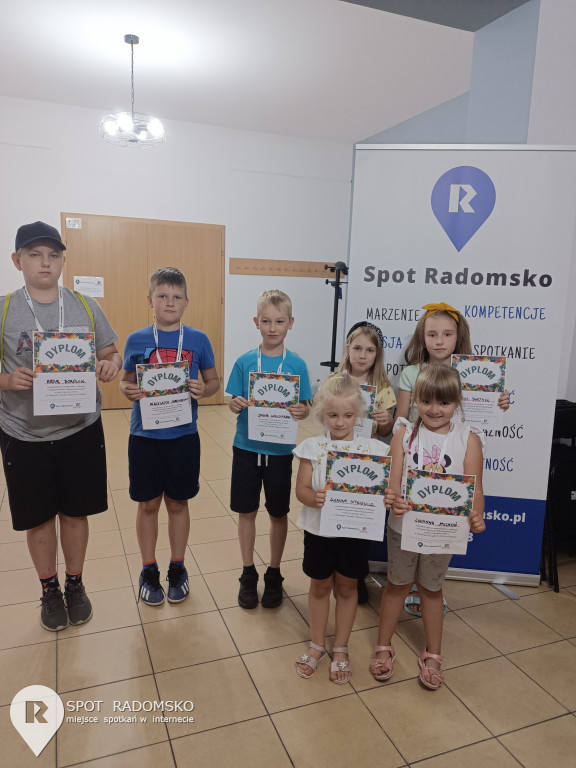 Warsztaty z robotyki i programowania w GOK Gidle