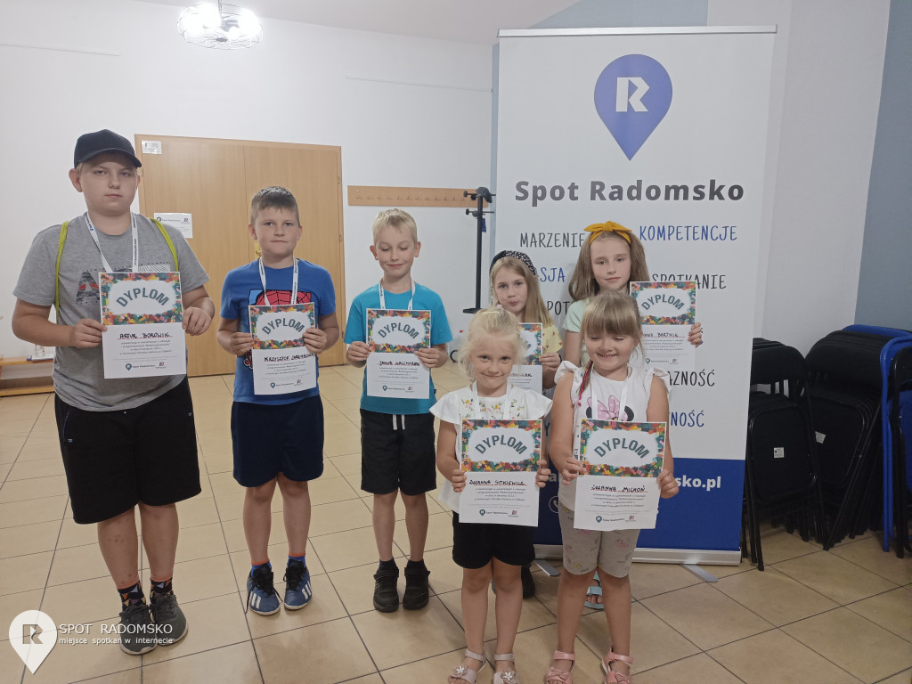 Warsztaty z robotyki i programowania w GOK Gidle
