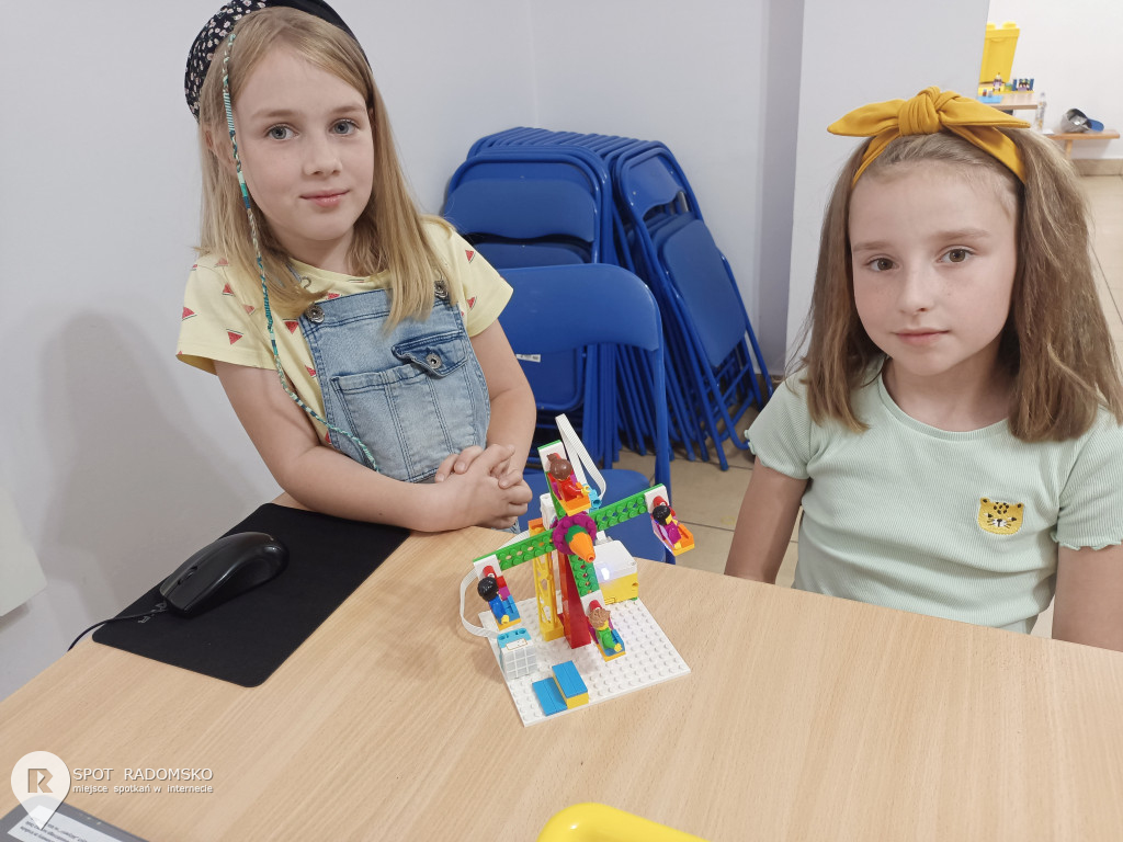 Warsztaty z robotyki i programowania w GOK Gidle