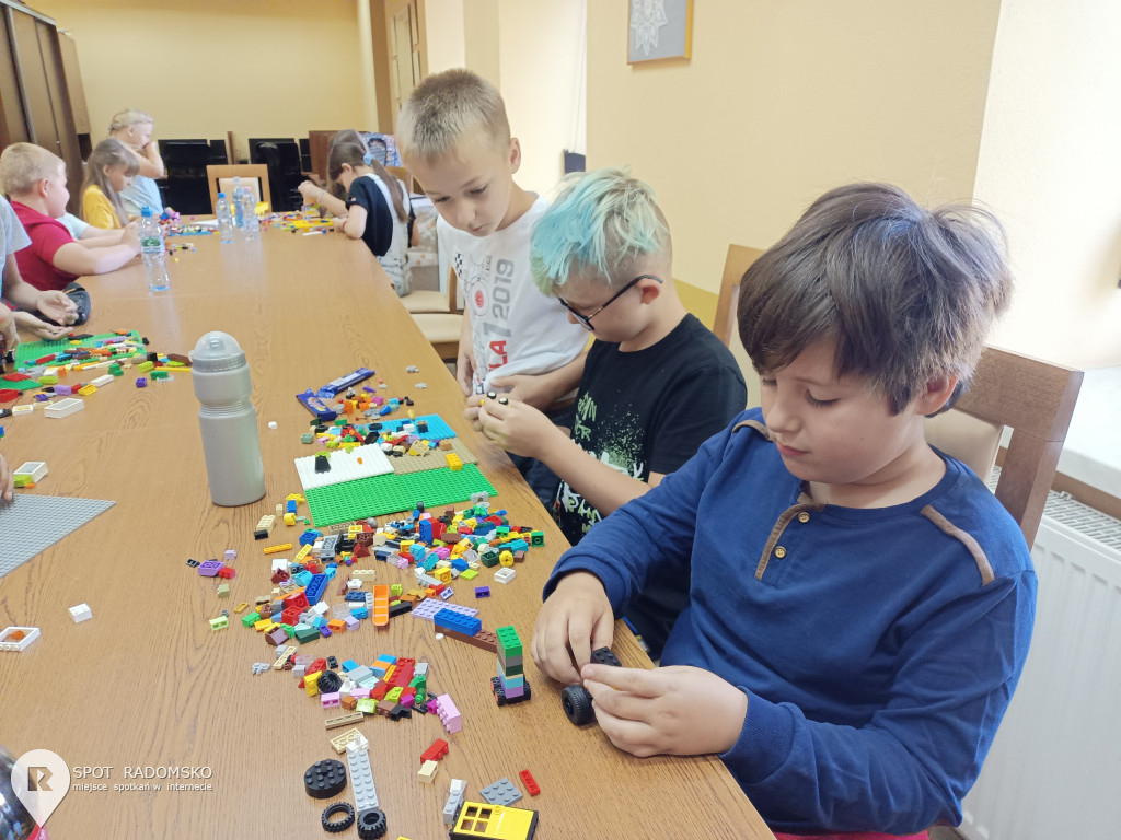 Warsztaty z robotyki i programowania w Dobryszycach