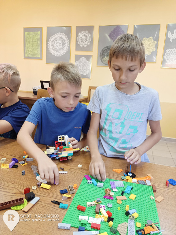 Warsztaty z robotyki i programowania w Dobryszycach
