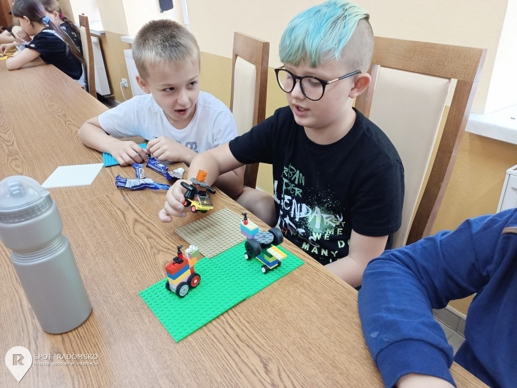 Warsztaty z robotyki i programowania w Dobryszycach