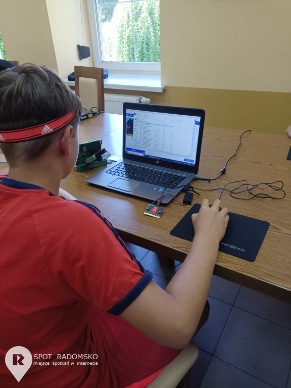 Warsztaty z robotyki i programowania w Dobryszycach