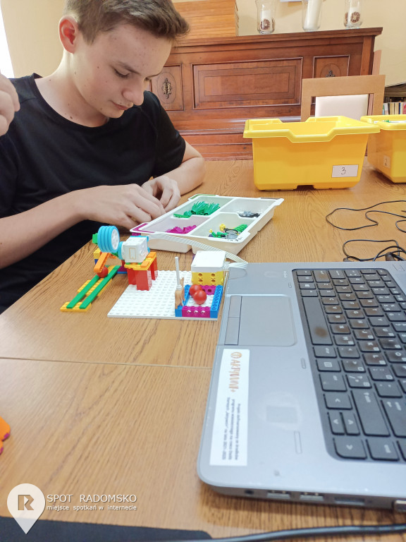 Warsztaty z robotyki i programowania w Dobryszycach