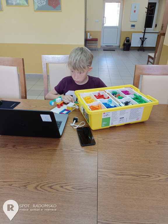 Warsztaty z robotyki i programowania w Dobryszycach