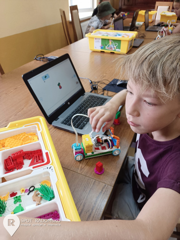 Warsztaty z robotyki i programowania w Dobryszycach