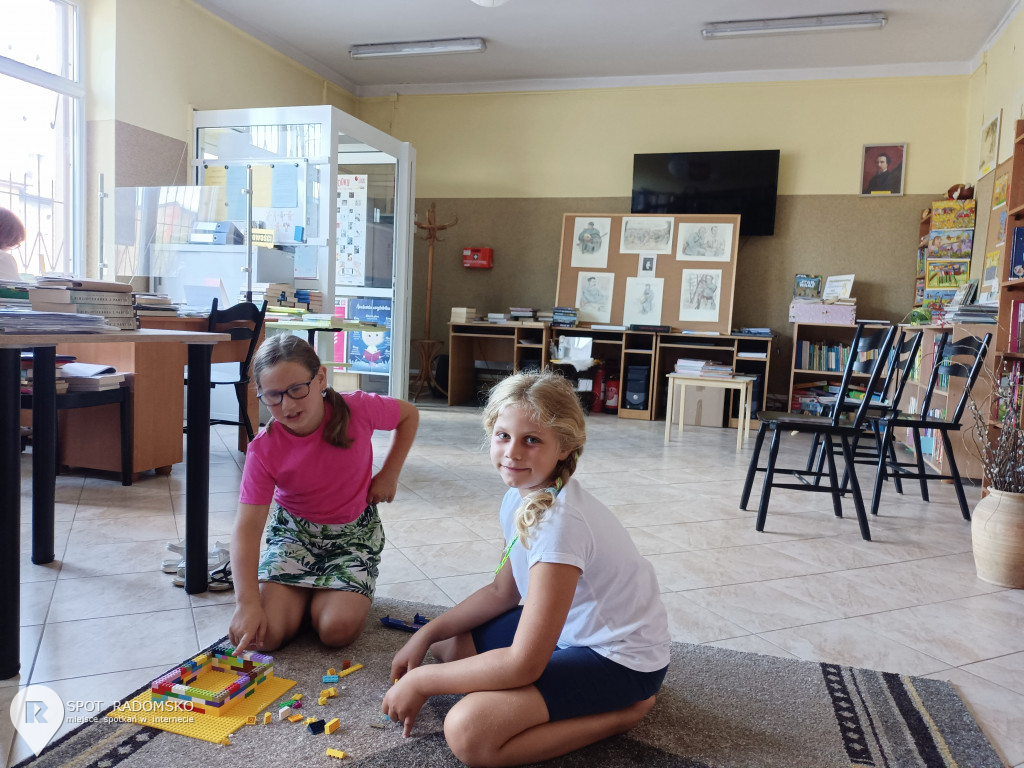 Warsztaty z robotyki i programowania w Bibliotece w Strzałkowie