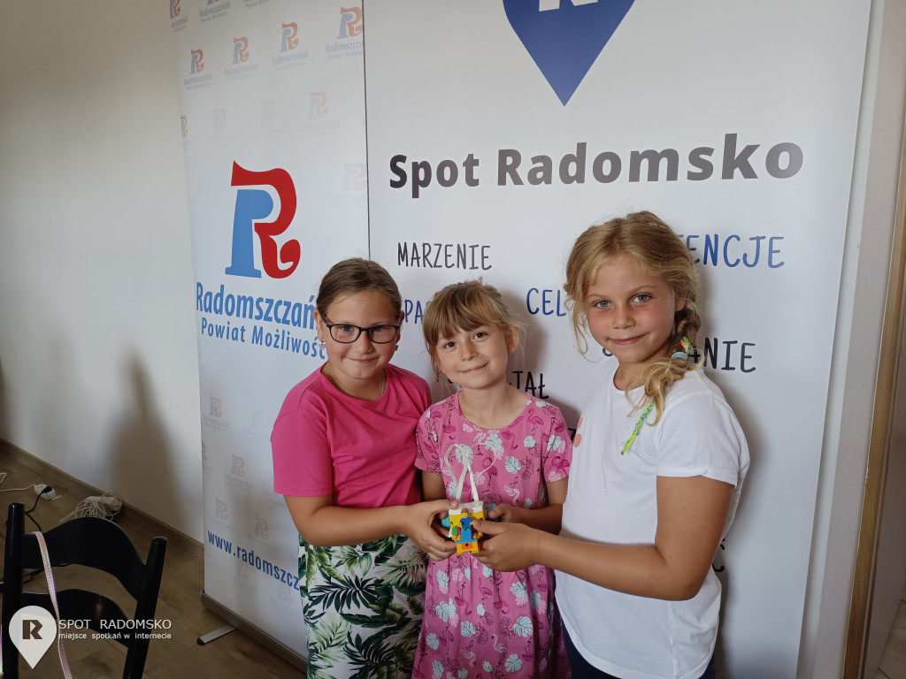 Warsztaty z robotyki i programowania w Bibliotece w Strzałkowie