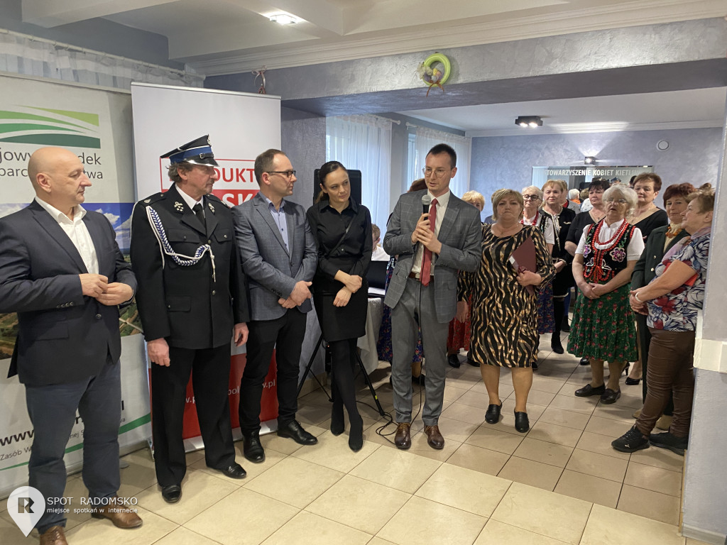 ?Stół wielkanocny dawniej i dziś - Stowarzyszenie Kobiet Kietlina poczęstowało gości