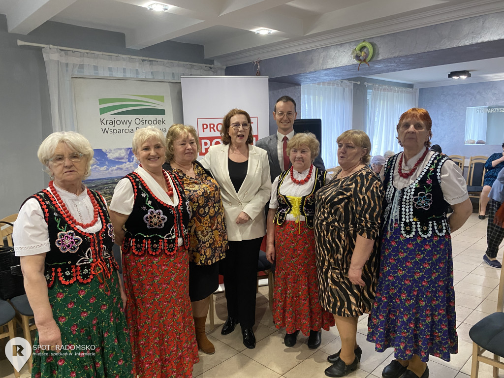 ?Stół wielkanocny dawniej i dziś - Stowarzyszenie Kobiet Kietlina poczęstowało gości
