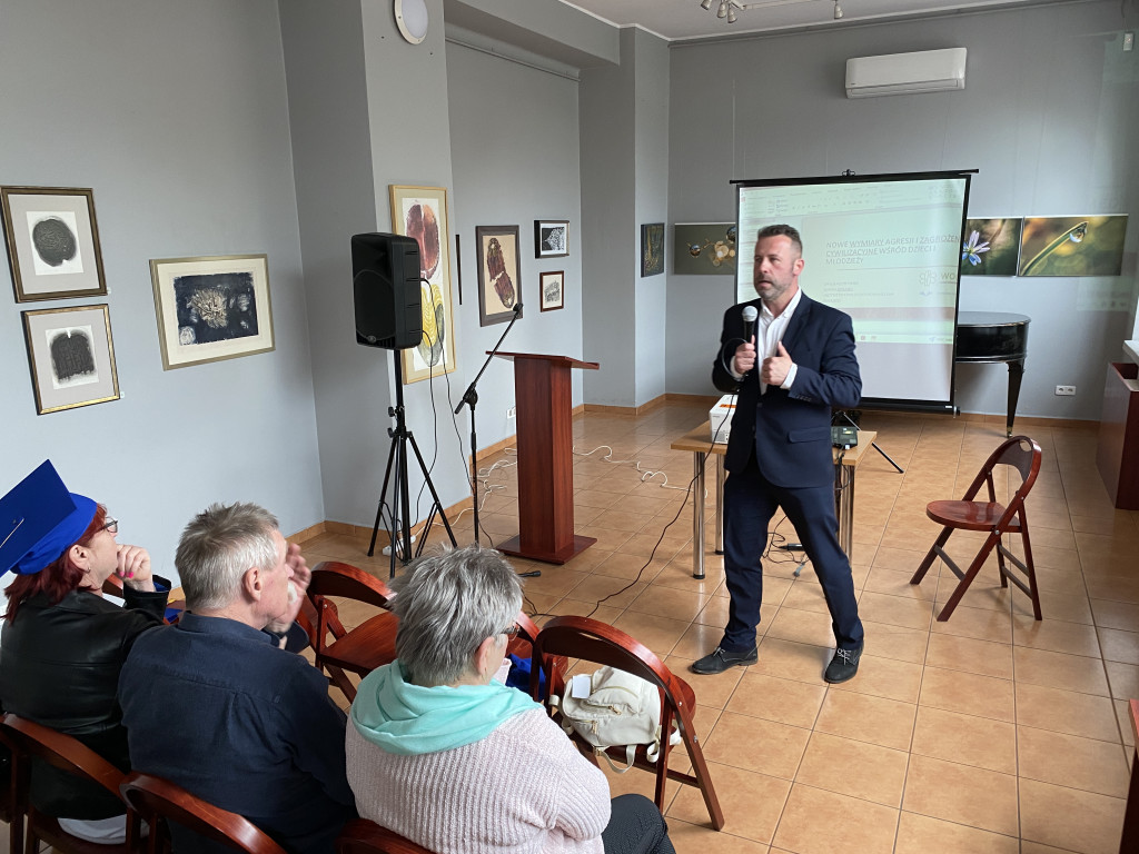 ?? Senior z pasją - konferencja RUTW w Radomsku