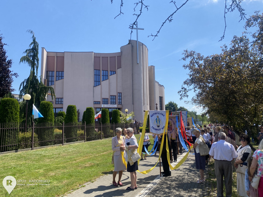 ⛪️ Procesja Bożego Ciała parafii NMP w Radomsku.