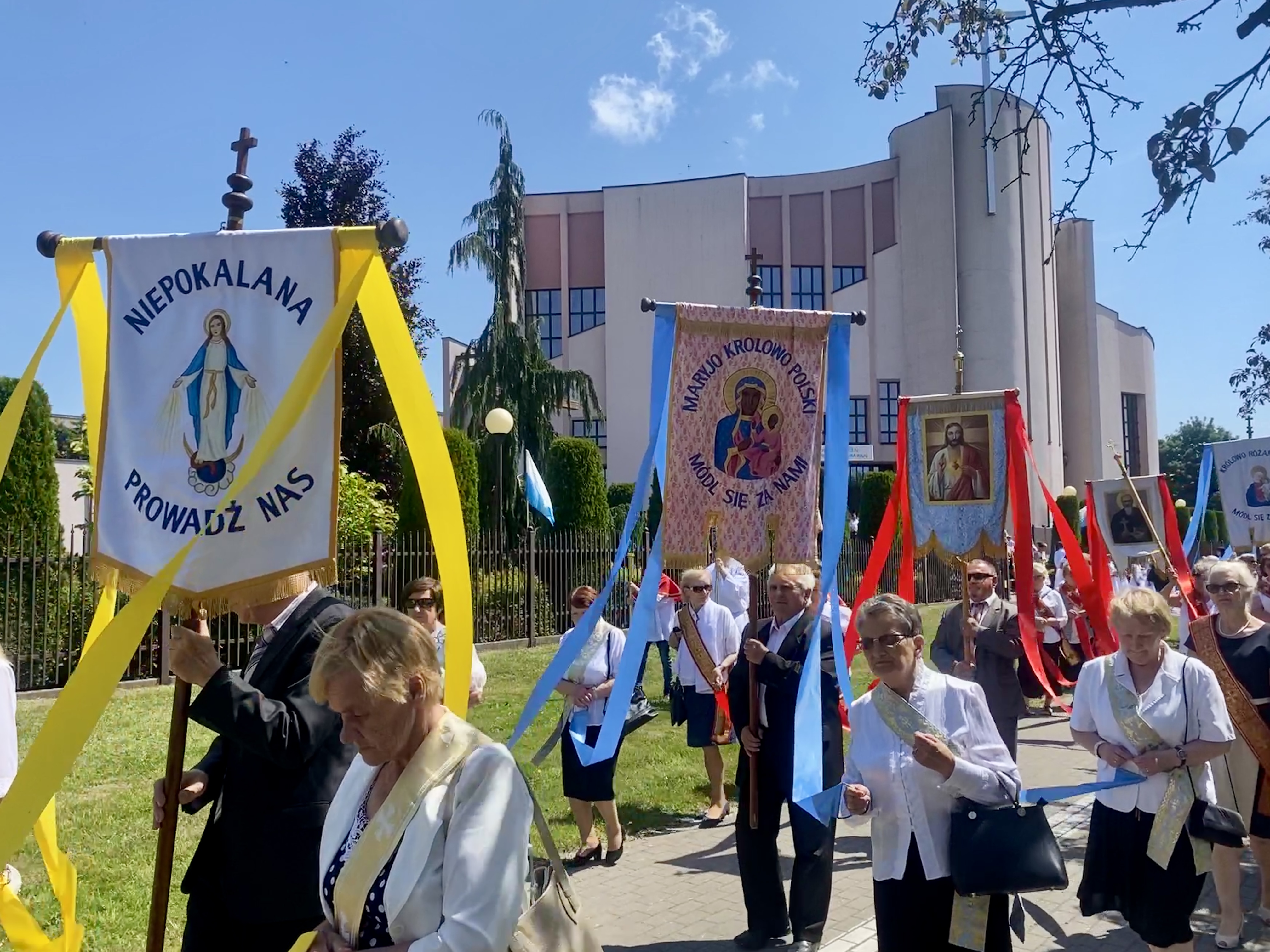 ⛪️ Procesja Bożego Ciała parafii NMP w Radomsku.