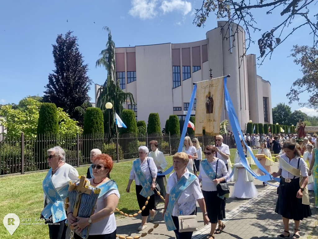 ⛪️ Procesja Bożego Ciała parafii NMP w Radomsku.