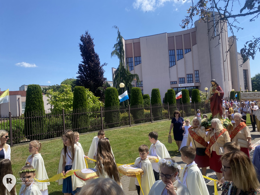 ⛪️ Procesja Bożego Ciała parafii NMP w Radomsku.