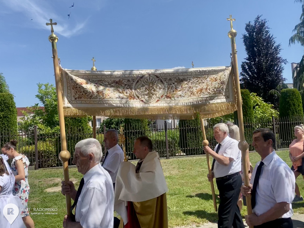 ⛪️ Procesja Bożego Ciała parafii NMP w Radomsku.