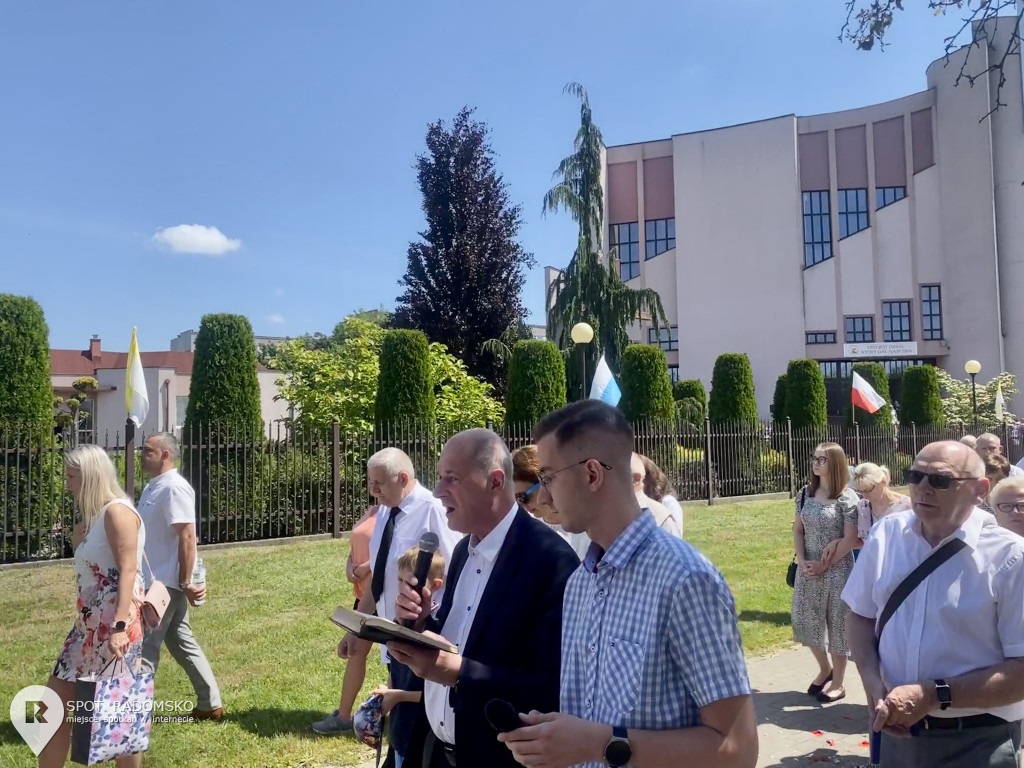 ⛪️ Procesja Bożego Ciała parafii NMP w Radomsku.