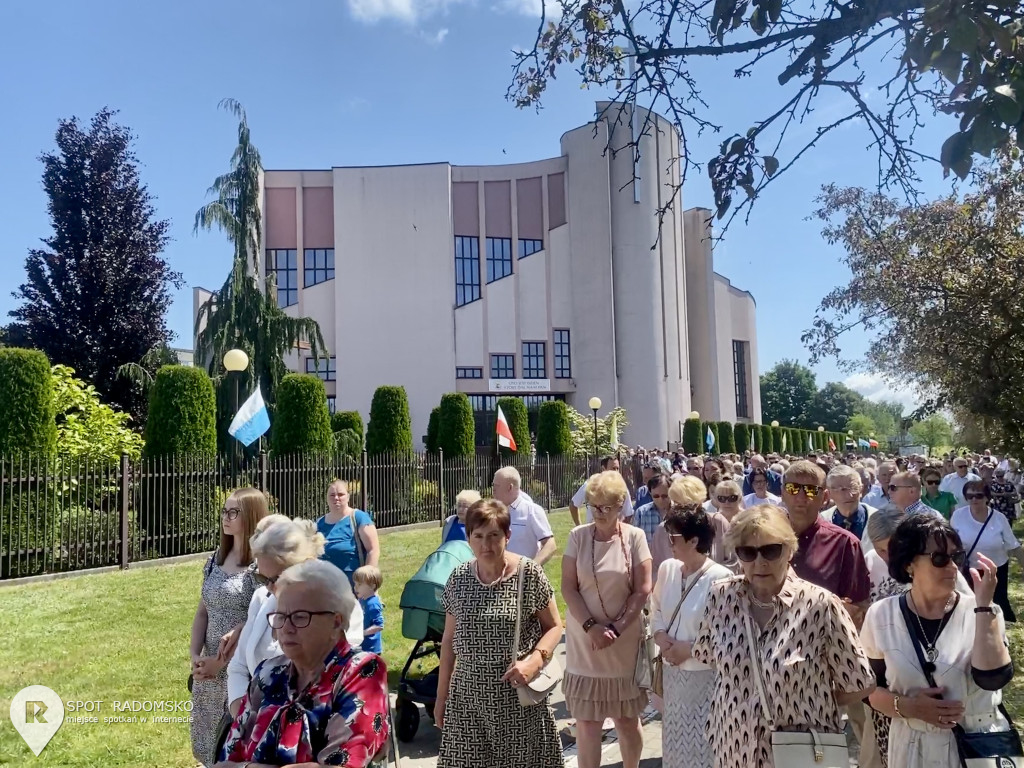 ⛪️ Procesja Bożego Ciała parafii NMP w Radomsku.