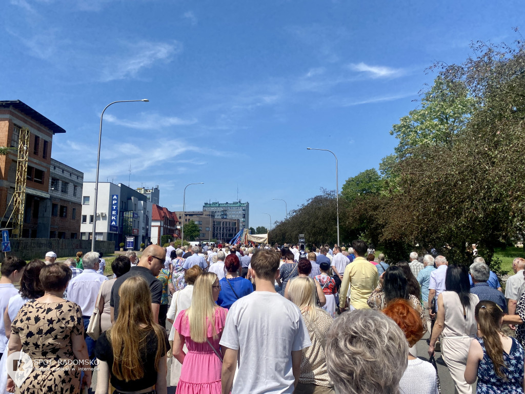 ⛪️ Procesja Bożego Ciała parafii NMP w Radomsku.