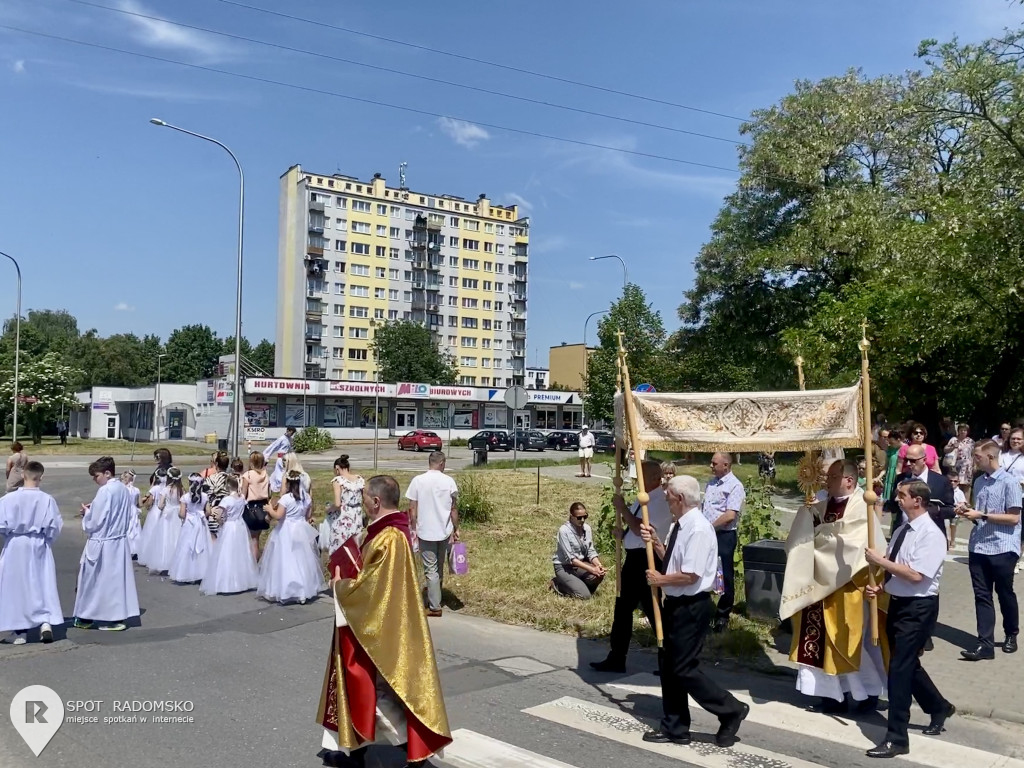 ⛪️ Procesja Bożego Ciała parafii NMP w Radomsku.
