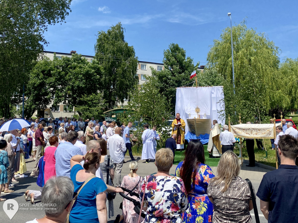 ⛪️ Procesja Bożego Ciała parafii NMP w Radomsku.