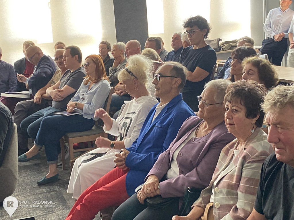 Debata o spalarni odpadów na osiedlu w Radomsku