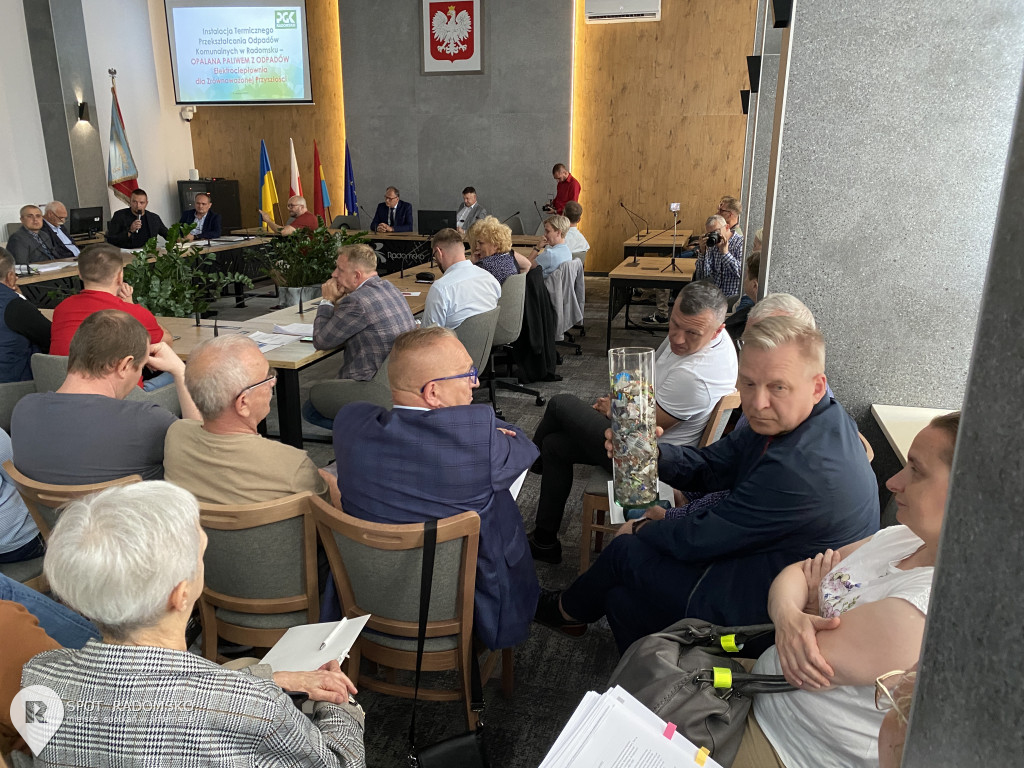 Debata o spalarni odpadów na osiedlu w Radomsku