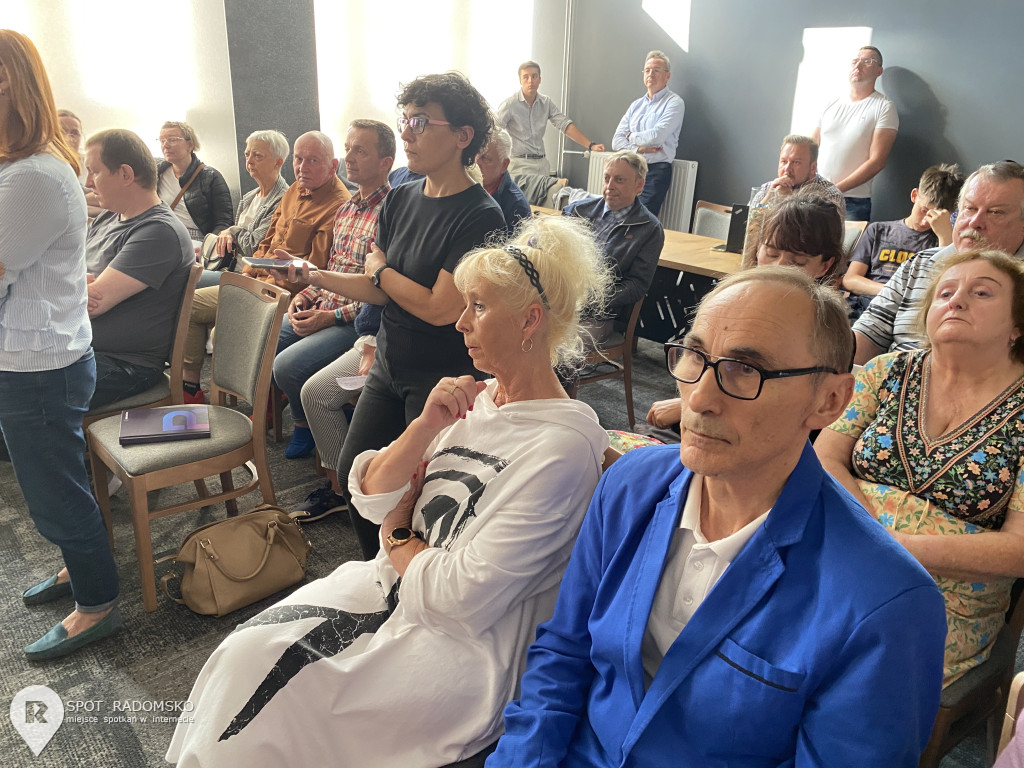 Debata o spalarni odpadów na osiedlu w Radomsku