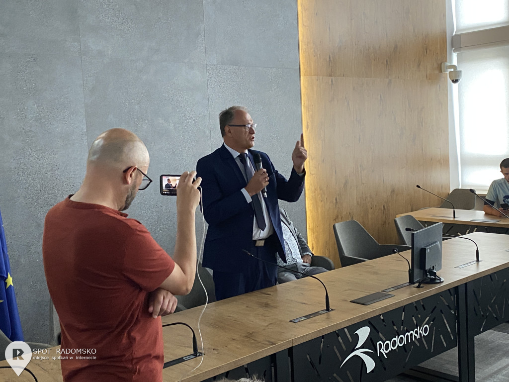 Debata o spalarni odpadów na osiedlu w Radomsku