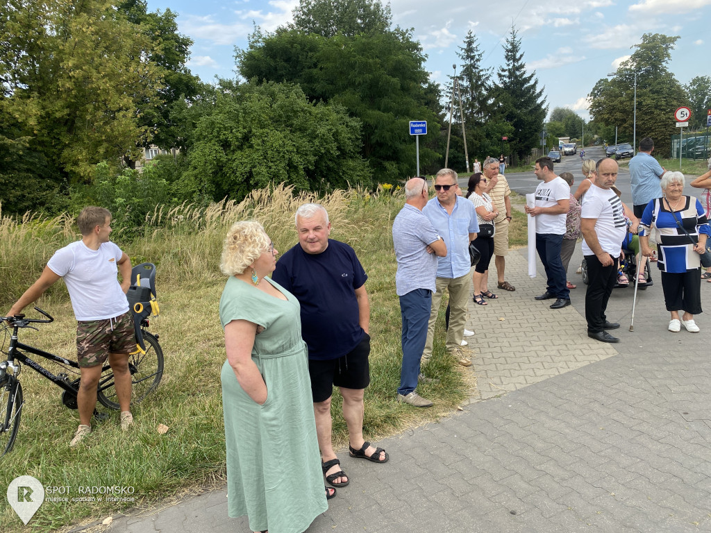 ? Protest mieszkańców Radomska przy ul. Zgoda 14