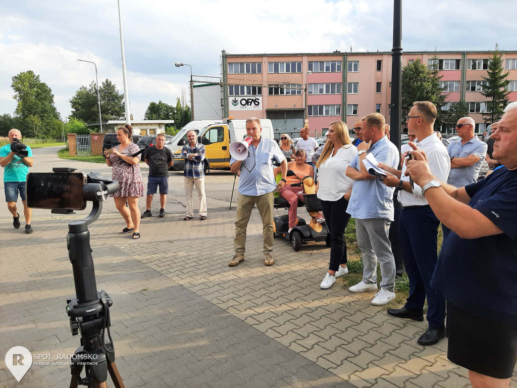 ? Protest mieszkańców Radomska przy ul. Zgoda 14