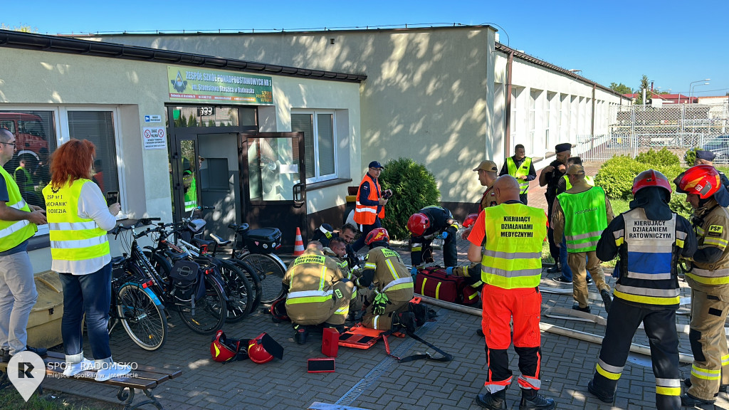 ?Terrorysta w ZSP nr 1 w Radomsku - to ćwiczenia