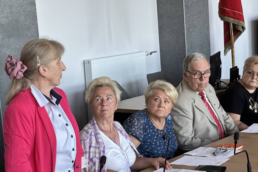 ?️Miejska Rada Seniorów w Radomsku zaprzysiężona