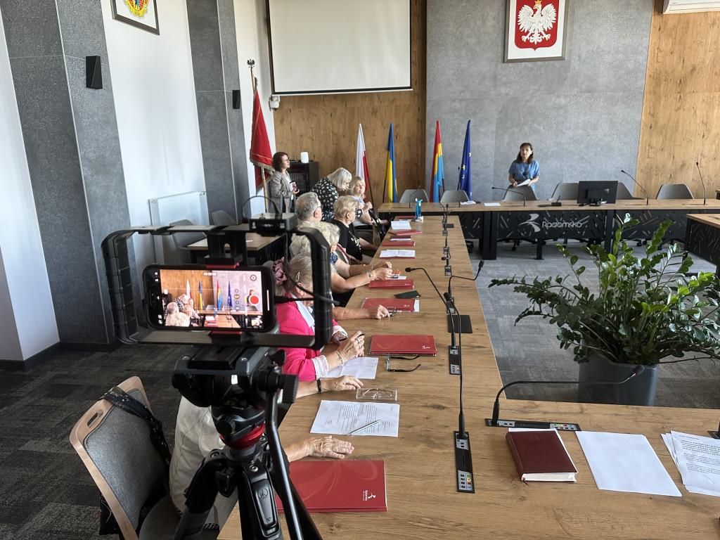 ?️Miejska Rada Seniorów w Radomsku zaprzysiężona