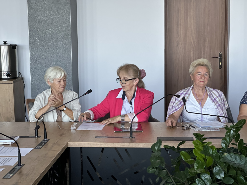 ?️Miejska Rada Seniorów w Radomsku zaprzysiężona