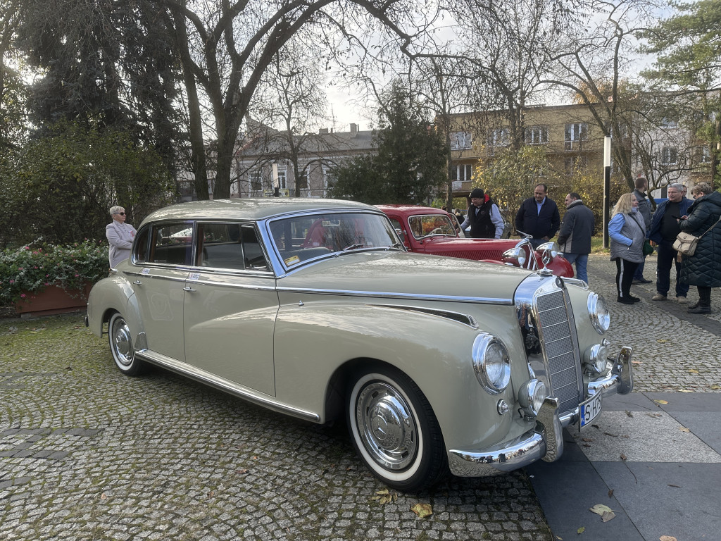 Auto Classic XII. Parada klasyków ulicami Radomska