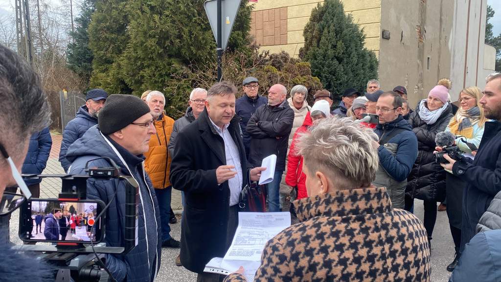 Mieszkańcy Radomska protestowali przy Przyszkolnej