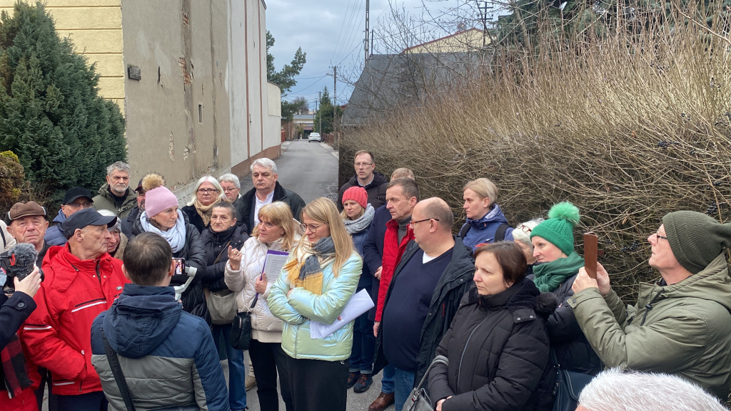 Mieszkańcy Radomska protestowali przy Przyszkolnej