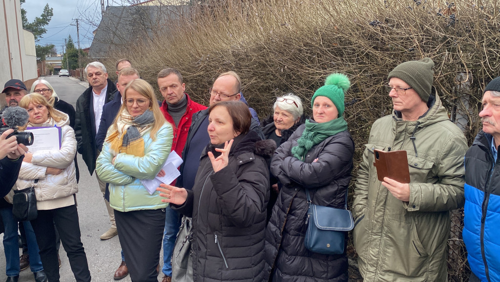 Mieszkańcy Radomska protestowali przy Przyszkolnej